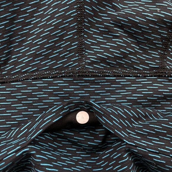 Womens Lululemon Wunder Short - Picture 5 of 5